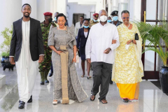 President-Yoweri-Museveni-Hosts-Kyabazinga05