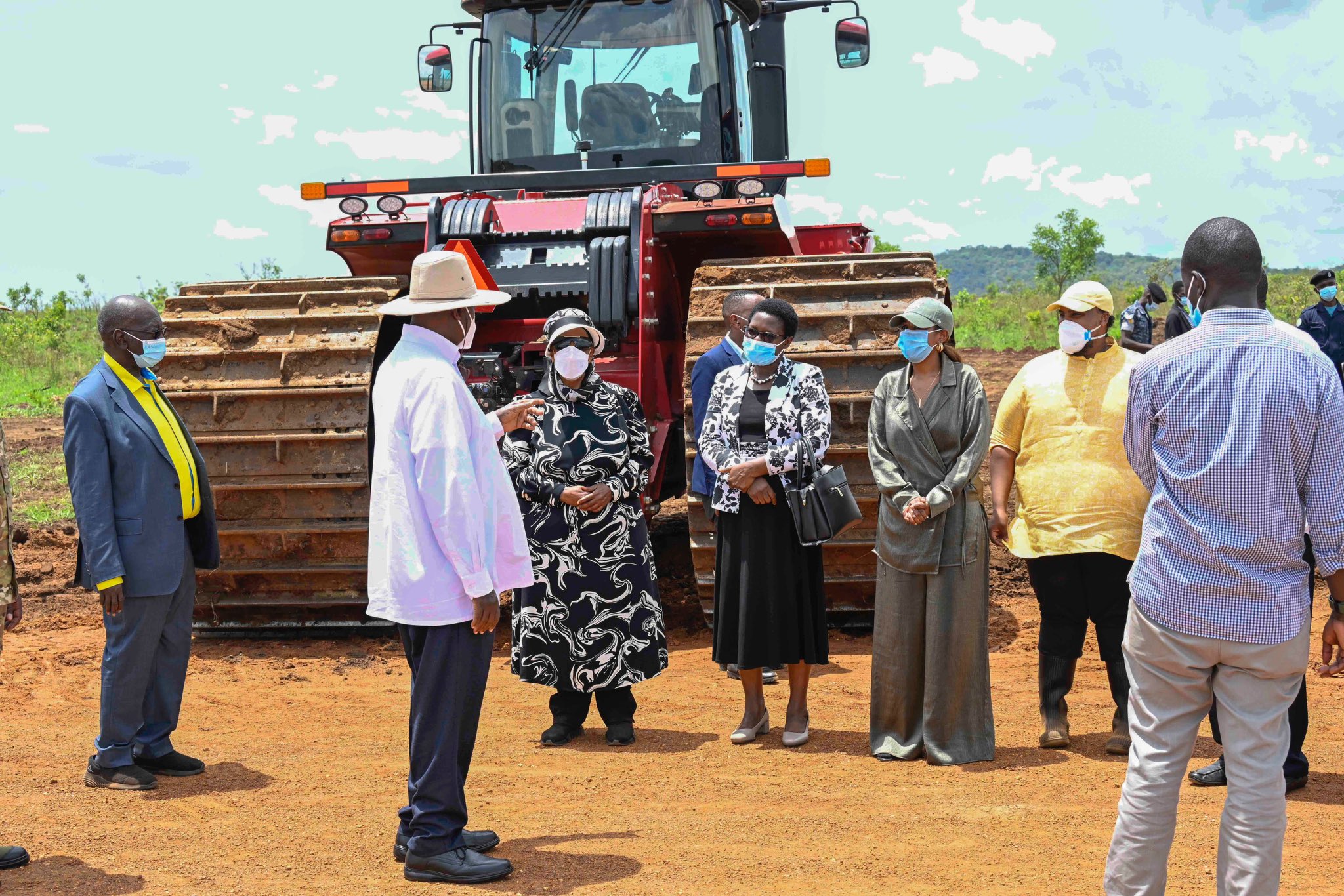 President Museveni visits the Atiak Sugar Factory