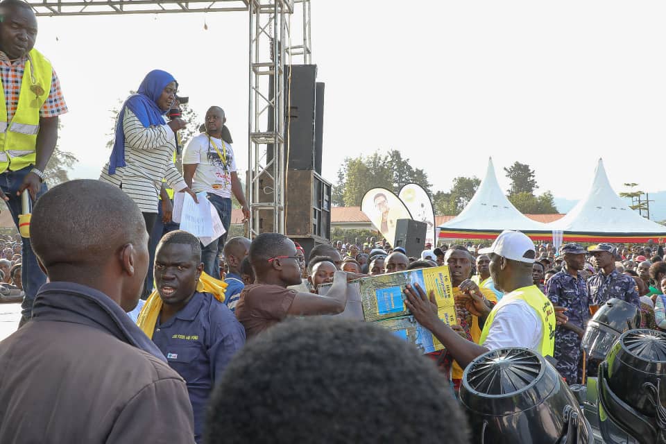 SPA Hajjat Hadijah Delivers Museveni's Income-Boosting Items To Large Crowd in Rukiga