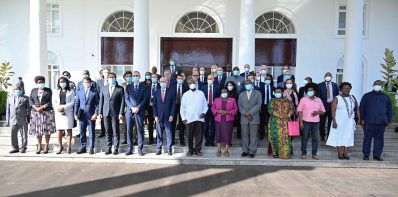 President Hosts Italian Business Persons